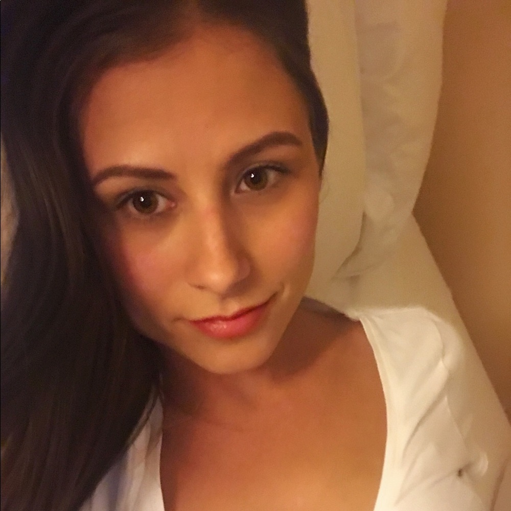 Meet your Posher, Sierra